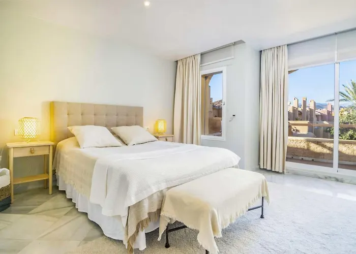 Fantastic Townhouse Aloha Na Appartamento Marbella